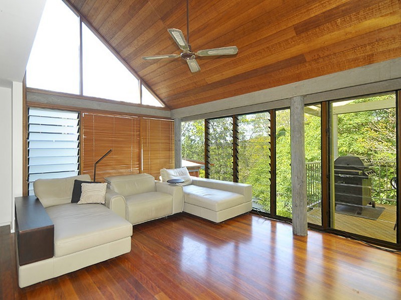 34 Woodgee Street, Currumbin QLD 4223