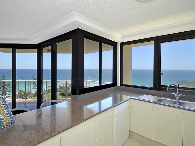 22/3 Eden Avenue, Rainbow Bay QLD 4225
