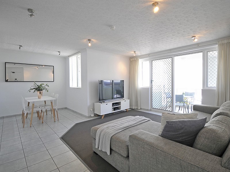 23/243 Boundary Street, Rainbow Bay QLD 4225