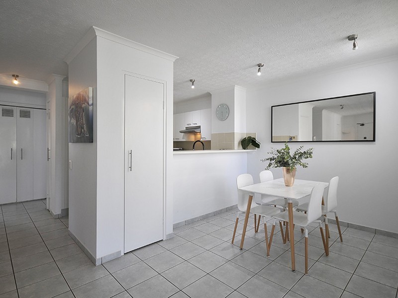 23/243 Boundary Street, Rainbow Bay QLD 4225