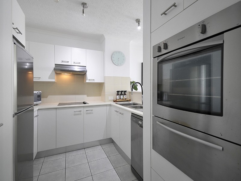 23/243 Boundary Street, Rainbow Bay QLD 4225