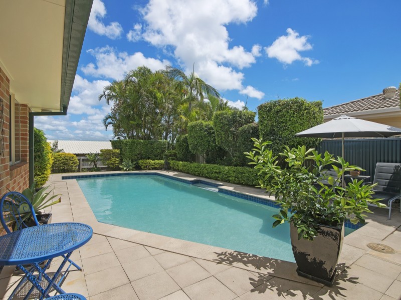 6 Rees Court, Elanora QLD 4221