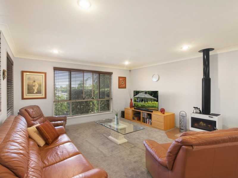 6 Rees Court, Elanora QLD 4221