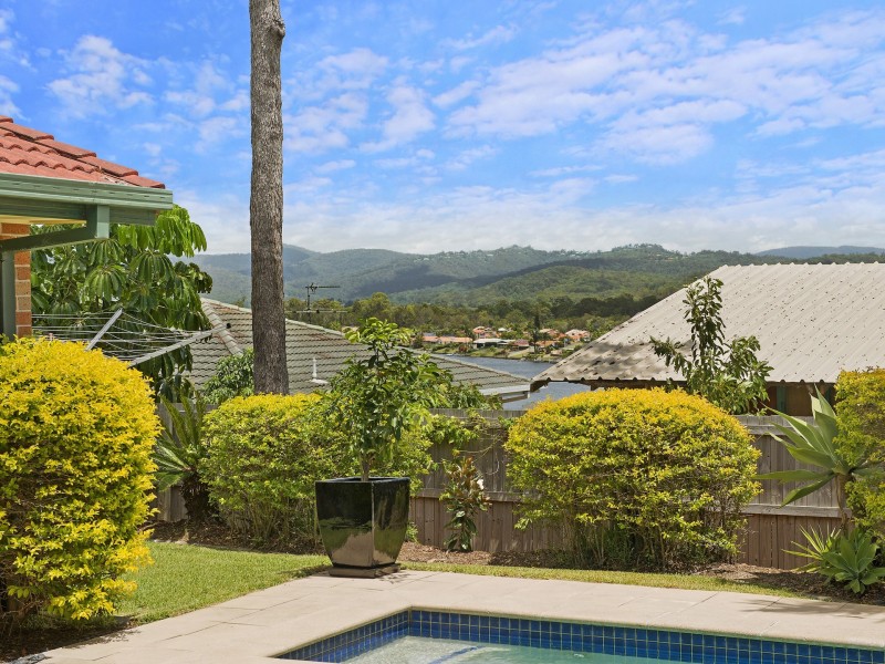 6 Rees Court, Elanora QLD 4221