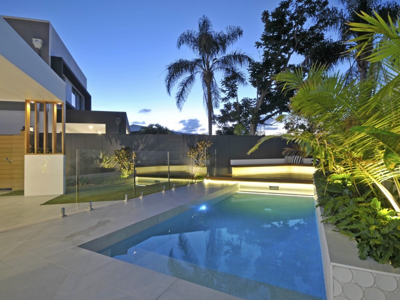 16B Chant Street, Broadbeach Waters QLD 4218