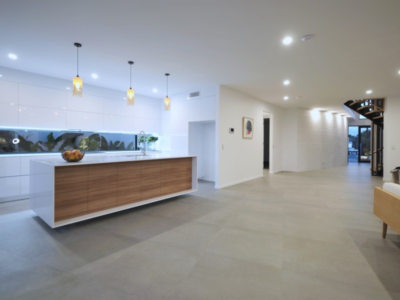 16B Chant Street, Broadbeach Waters QLD 4218