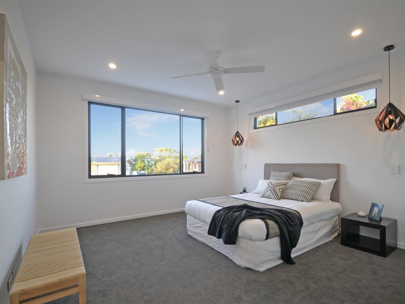 16B Chant Street, Broadbeach Waters QLD 4218