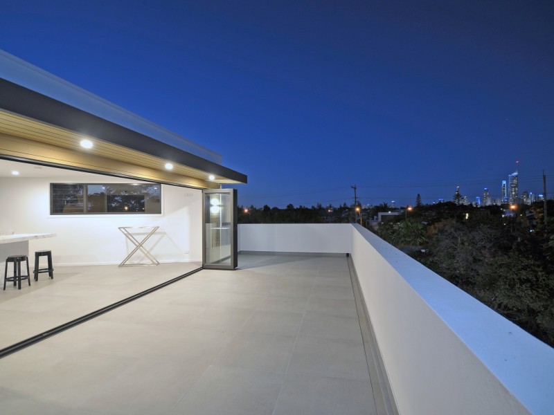 16B Chant Street, Broadbeach Waters QLD 4218