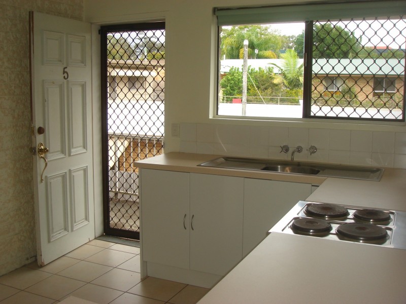 Apartment 5/60 Sarawak Avenue, Palm Beach QLD 4221