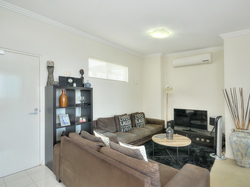 2205/10 Fifth Avenue, Palm Beach QLD 4221