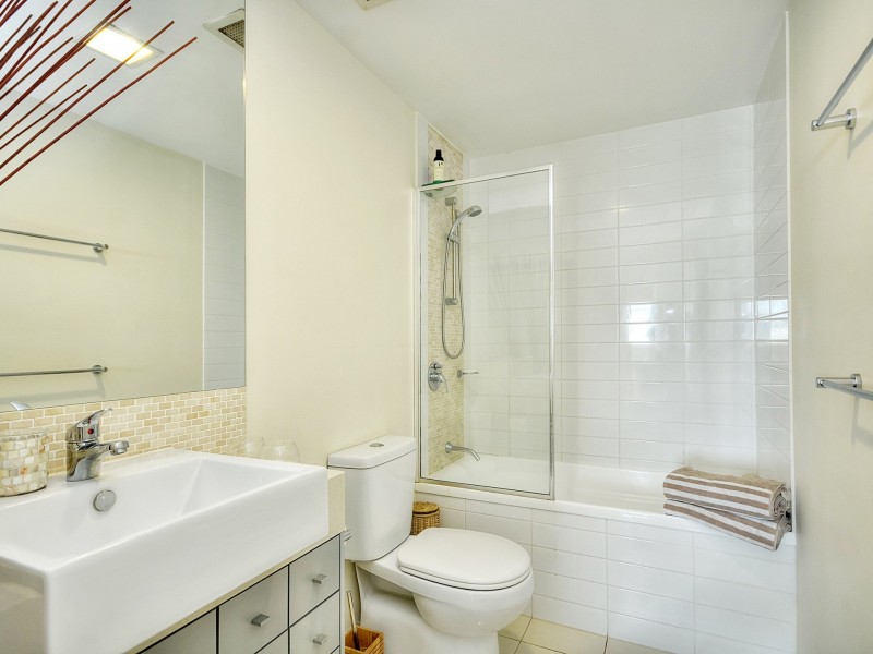 2205/10 Fifth Avenue, Palm Beach QLD 4221