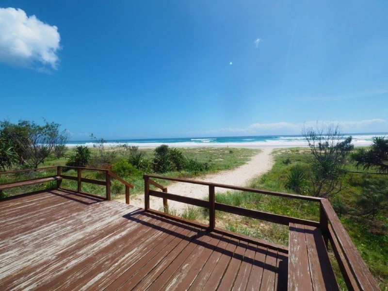2/173 Golden Four Drive, Bilinga QLD 4225