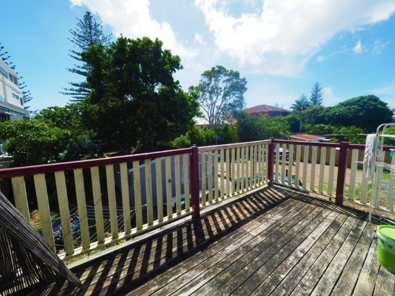 2/173 Golden Four Drive, Bilinga QLD 4225