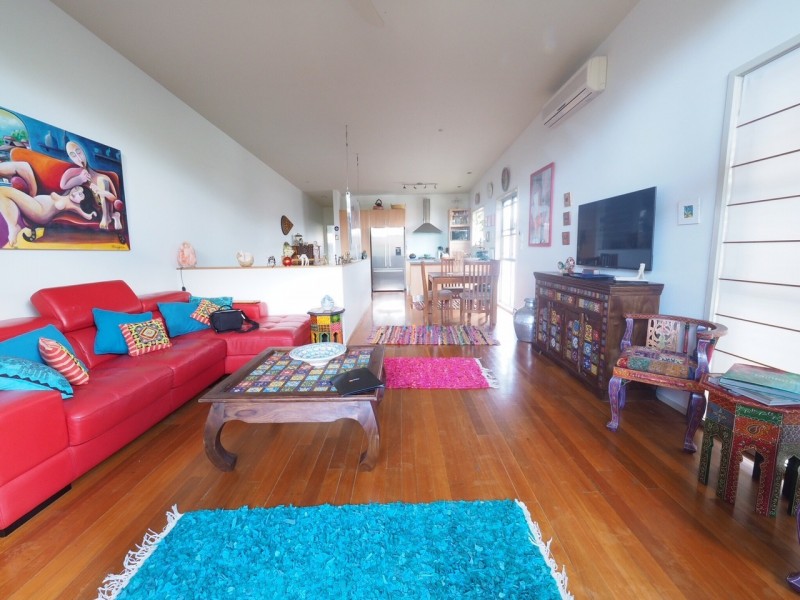2/36 Fourth Ave, Palm Beach QLD 4221