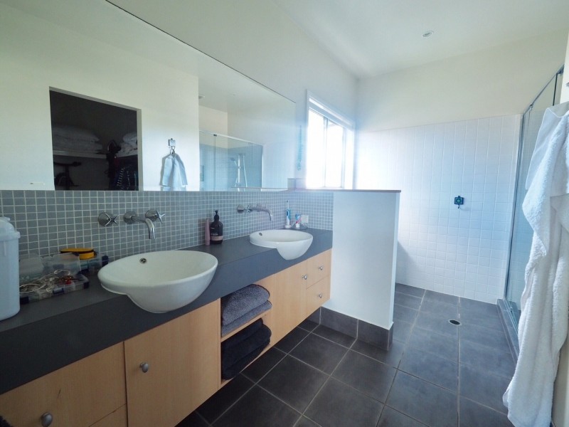 2/36 Fourth Ave, Palm Beach QLD 4221