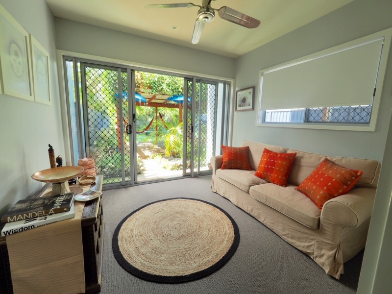 2/36 Fourth Ave, Palm Beach QLD 4221