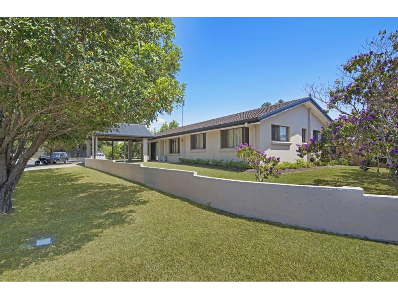 1 Cassia Court, Palm Beach QLD 4221