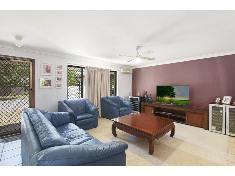 1 Cassia Court, Palm Beach QLD 4221