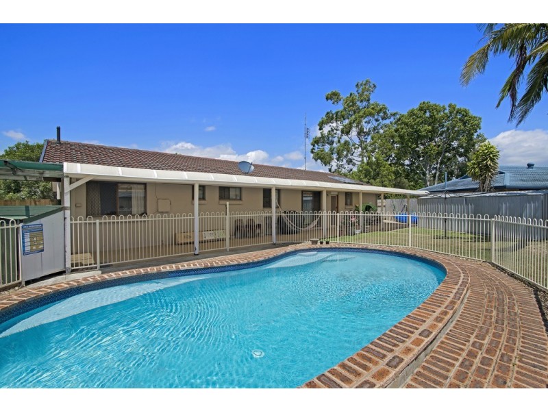 1 Cassia Court, Palm Beach QLD 4221