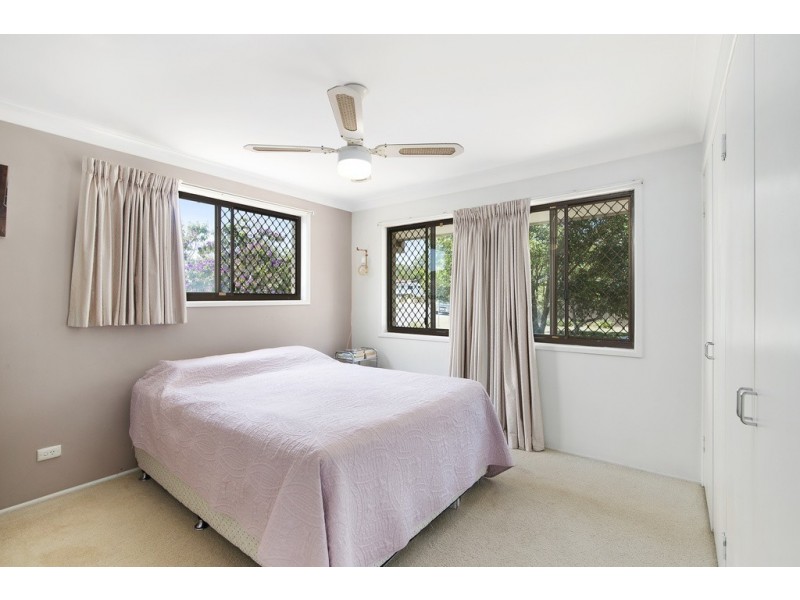 1 Cassia Court, Palm Beach QLD 4221