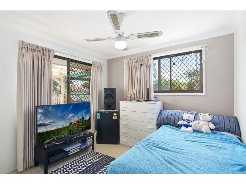 1 Cassia Court, Palm Beach QLD 4221