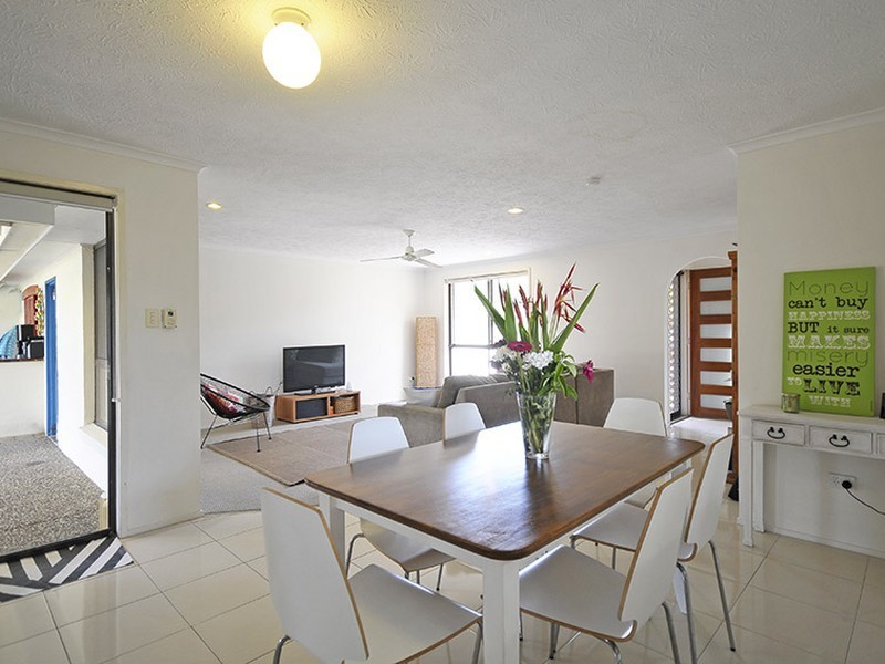 5 Togos Avenue, Currumbin Waters QLD 4223