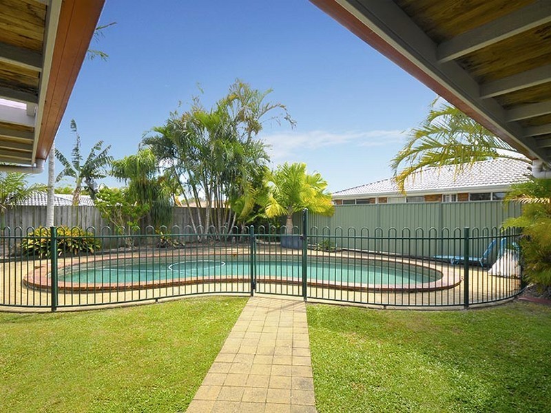 5 Togos Avenue, Currumbin Waters QLD 4223