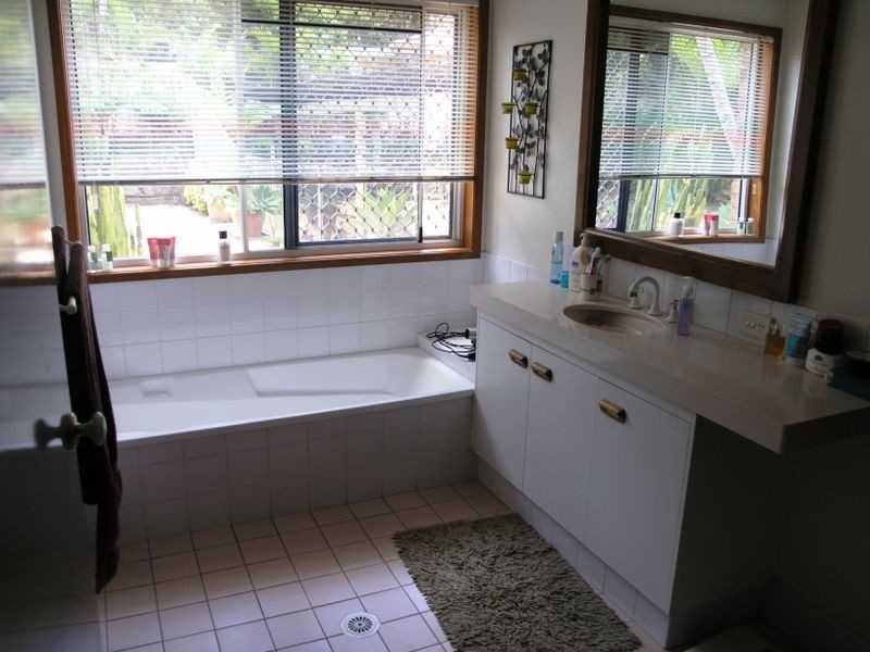 73 Ware Drive, Currumbin Waters QLD 4223
