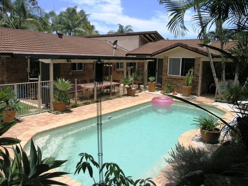 73 Ware Drive, Currumbin Waters QLD 4223