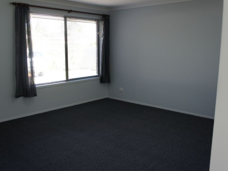 10 Balsa Street, Elanora QLD 4221