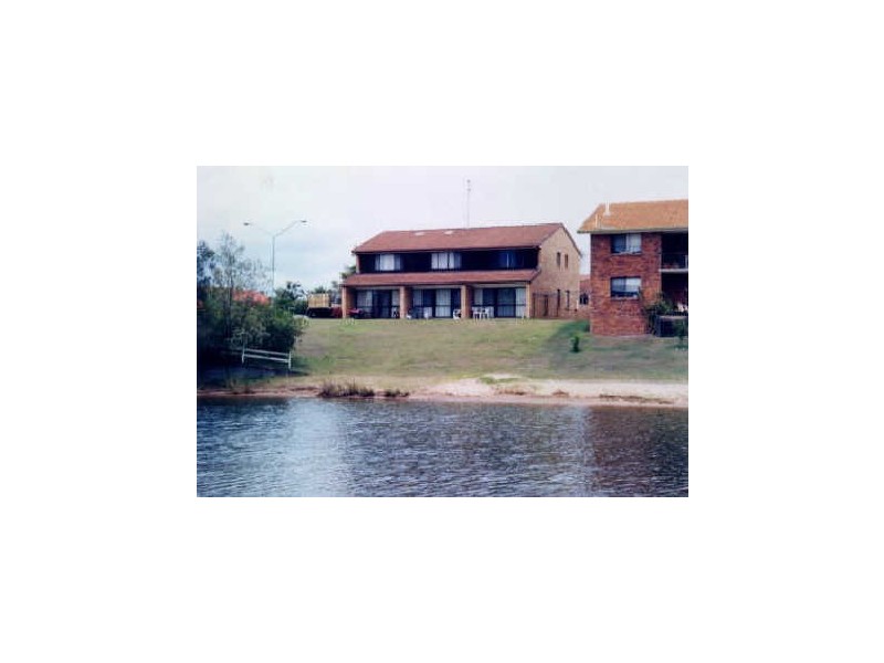 2/1 Barbet Place, Burleigh Waters QLD 4220