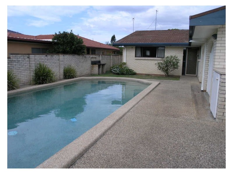 100 Parnki Parade, Palm Beach QLD 4221