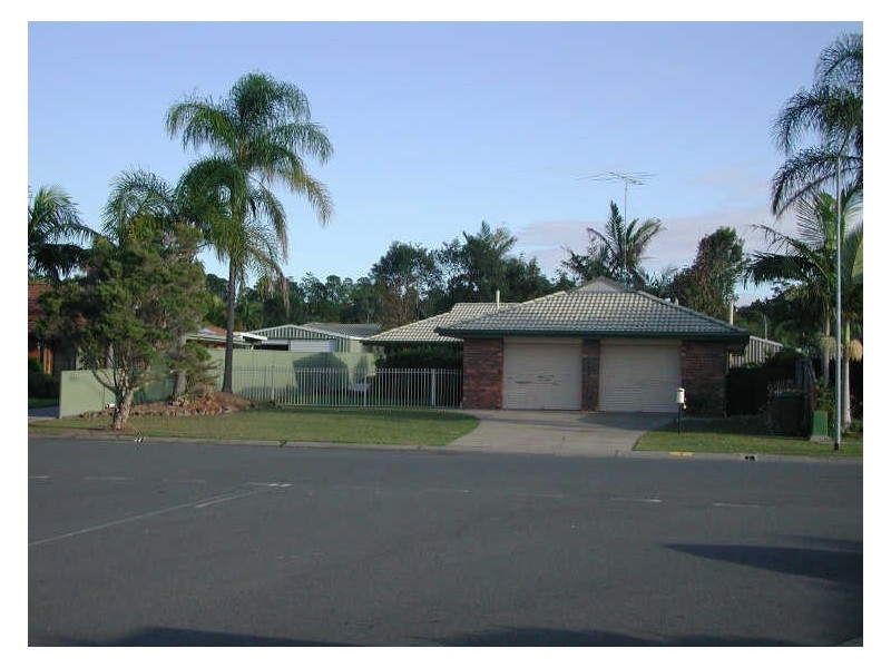 9 Carolina Close, Elanora QLD 4221