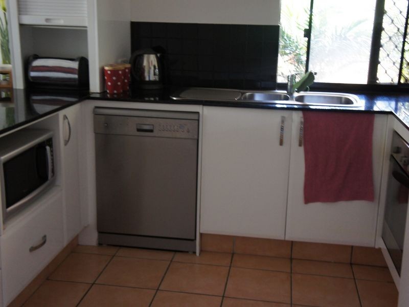 2/1394 Gold Coast Highway, Palm Beach QLD 4221