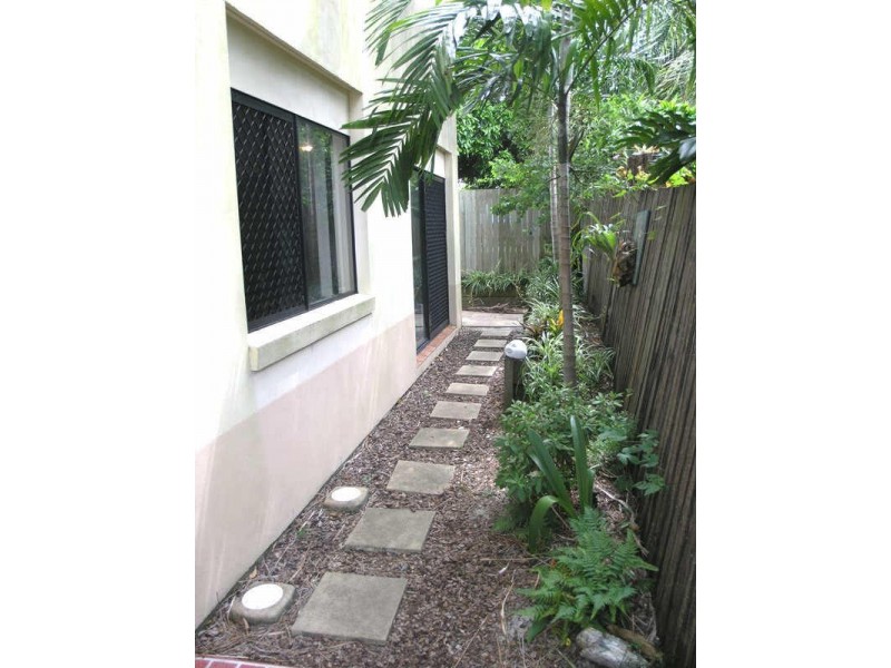 1/5 Cypress Terrace, Palm Beach QLD 4221