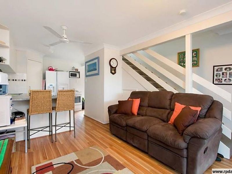 2/1384 Gold Coast Highway, Palm Beach QLD 4221