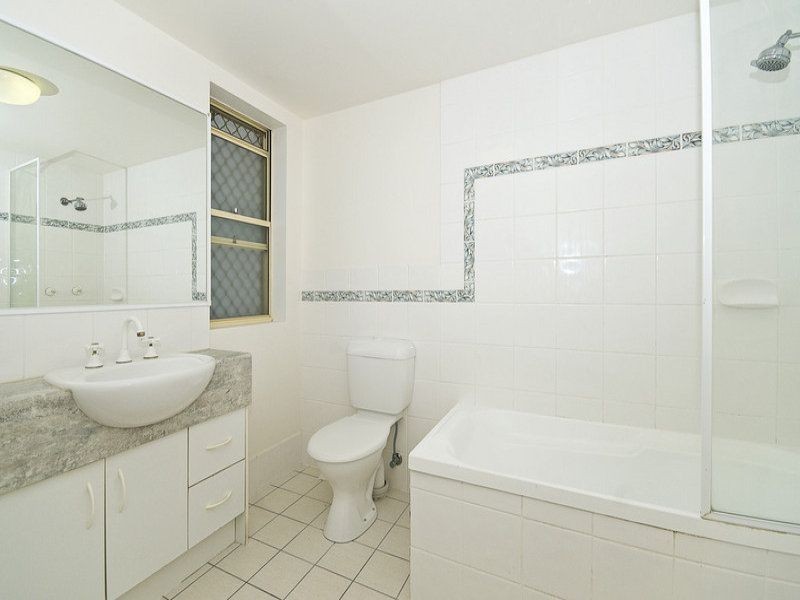 1/17-19 Twenty Fourth Avenue, Palm Beach QLD 4221