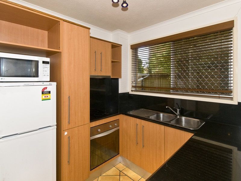 2/7 Allara Avenue, Palm Beach QLD 4221