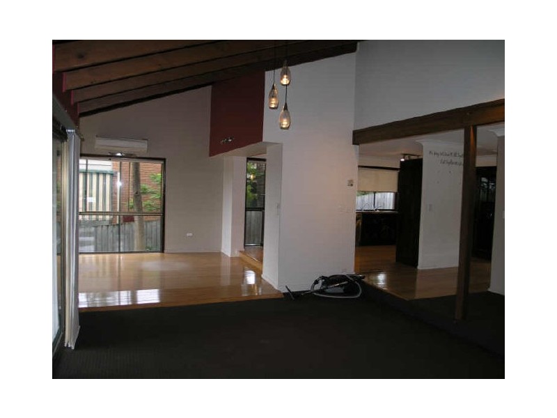 6 Hovea Court, Elanora QLD 4221