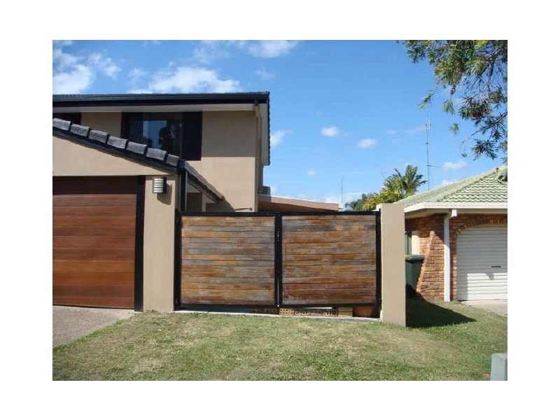 18 Darnel Street, Elanora QLD 4221