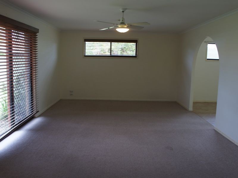 84 K P Mcgrath Drive, Elanora QLD 4221