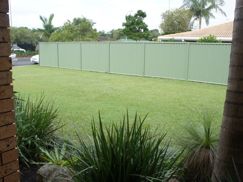 84 K P Mcgrath Drive, Elanora QLD 4221