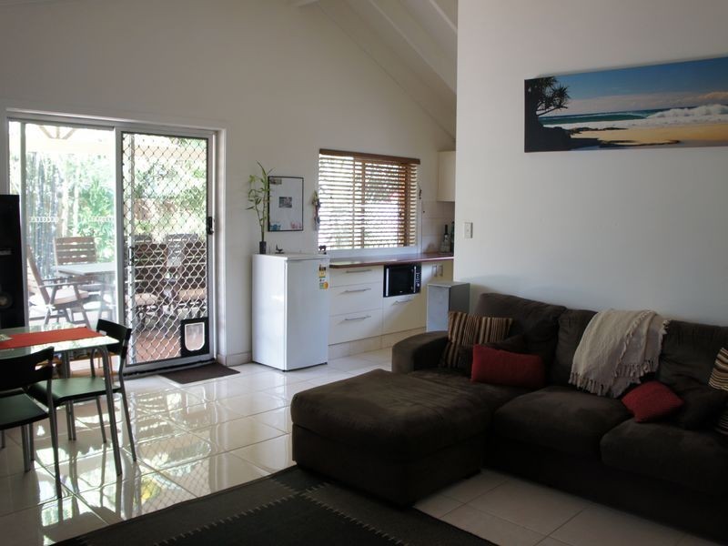 1/55 Leyte Avenue, Palm Beach QLD 4221