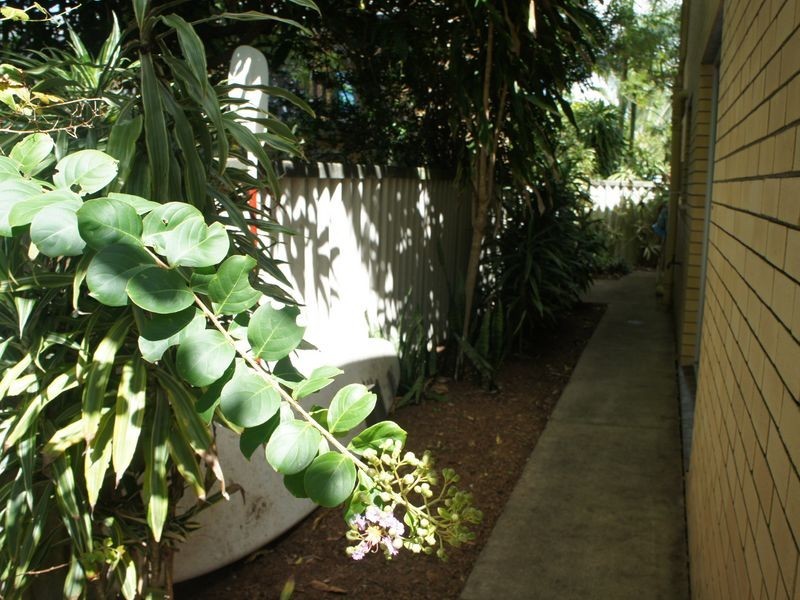 2/62 Tallebudgera Drive, Palm Beach QLD 4221