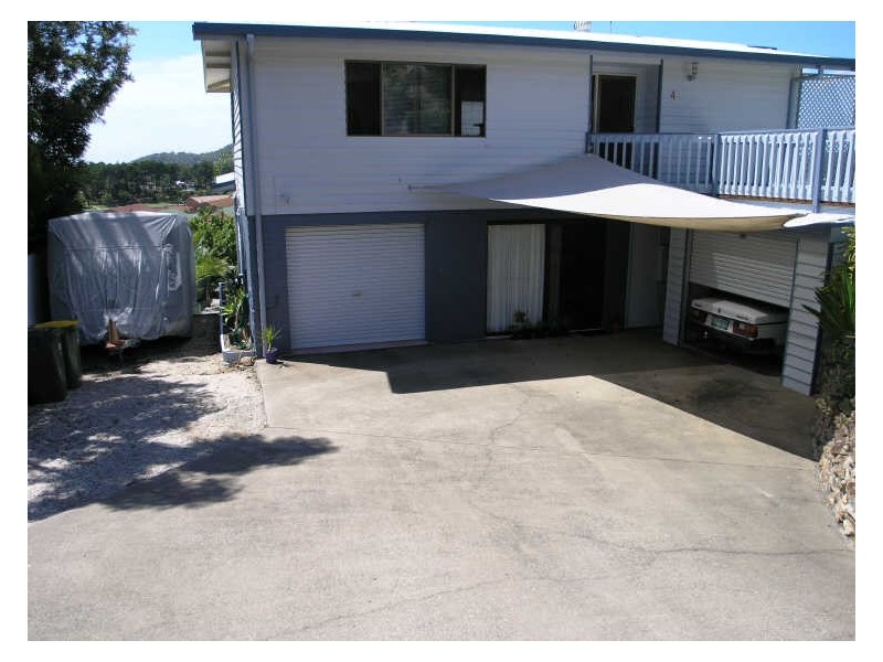 4 Hovea Court, Elanora QLD 4221