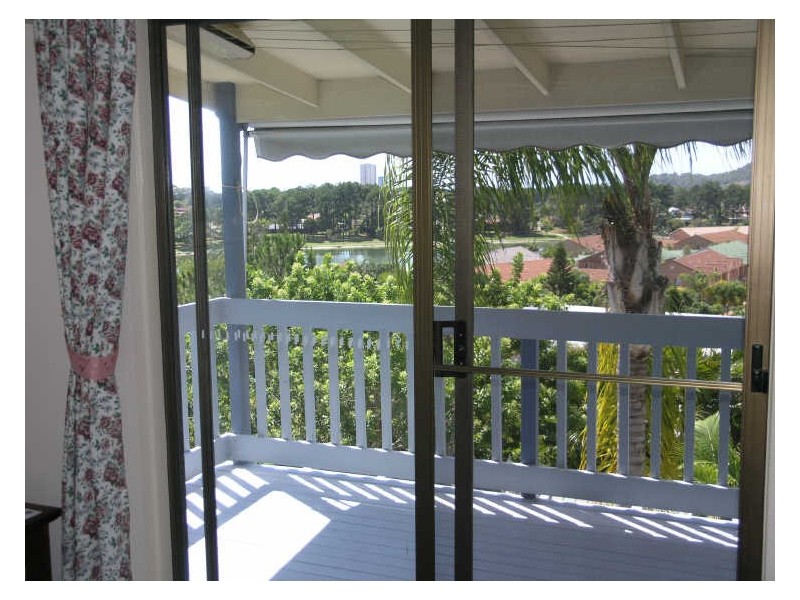 4 Hovea Court, Elanora QLD 4221