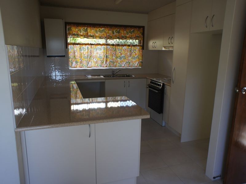 1/4 Twelfth Avenue, Palm Beach QLD 4221