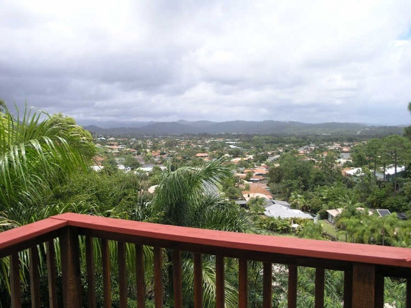 7 Doubleview Drive, Elanora QLD 4221