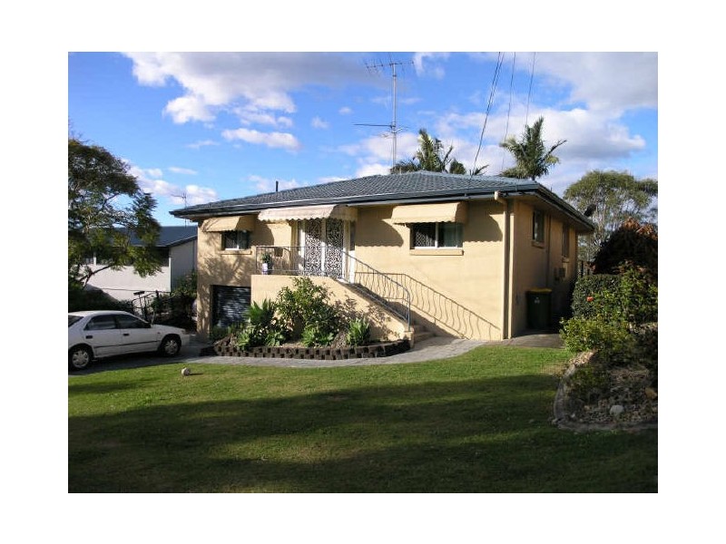 9 Crest Drive, Elanora QLD 4221