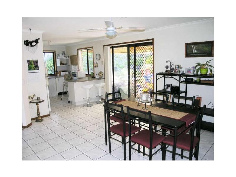 6 Wickepin Crt, Elanora QLD 4221